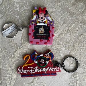 Vintage 2000 Disney world key chains